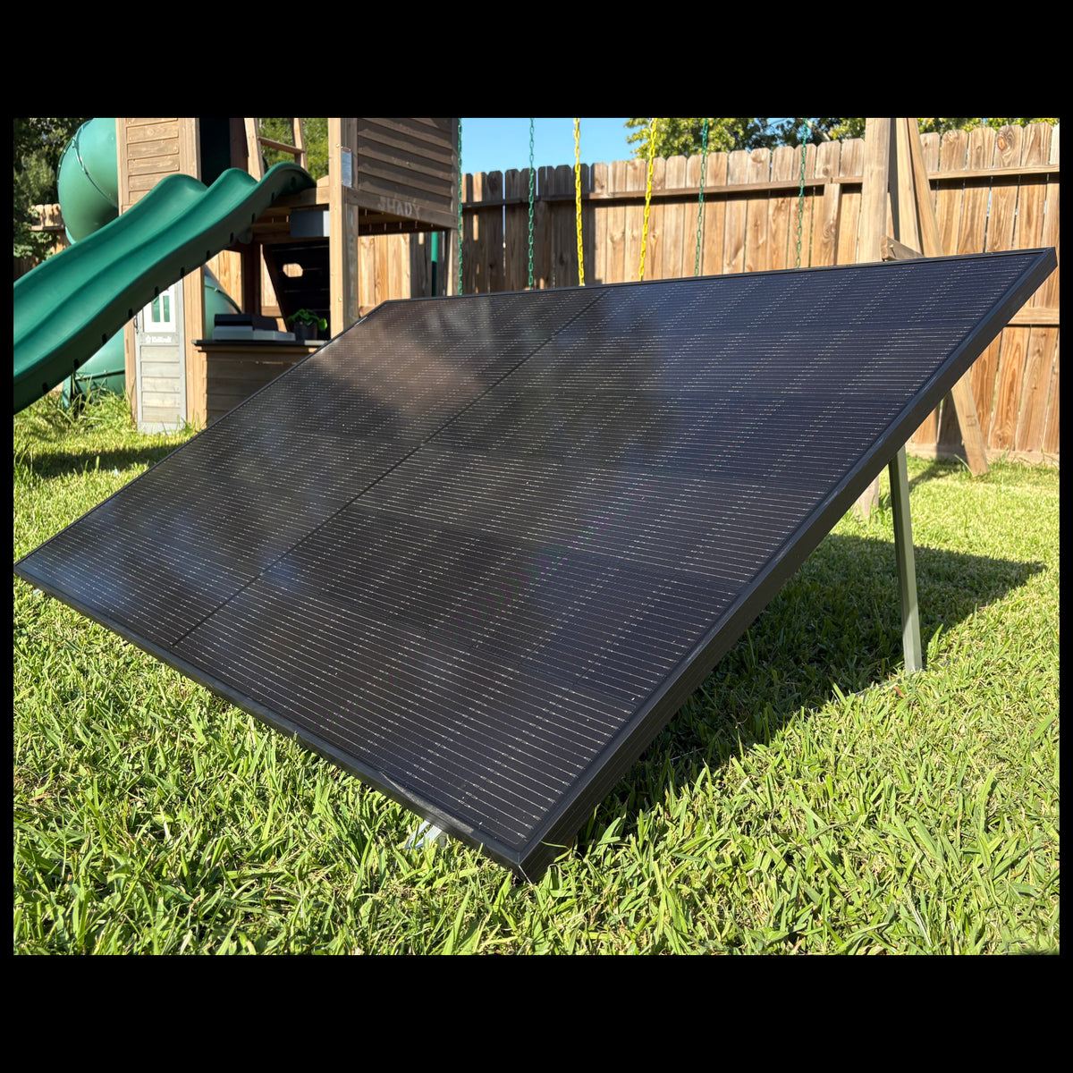 Single panel Plug-in solar kit